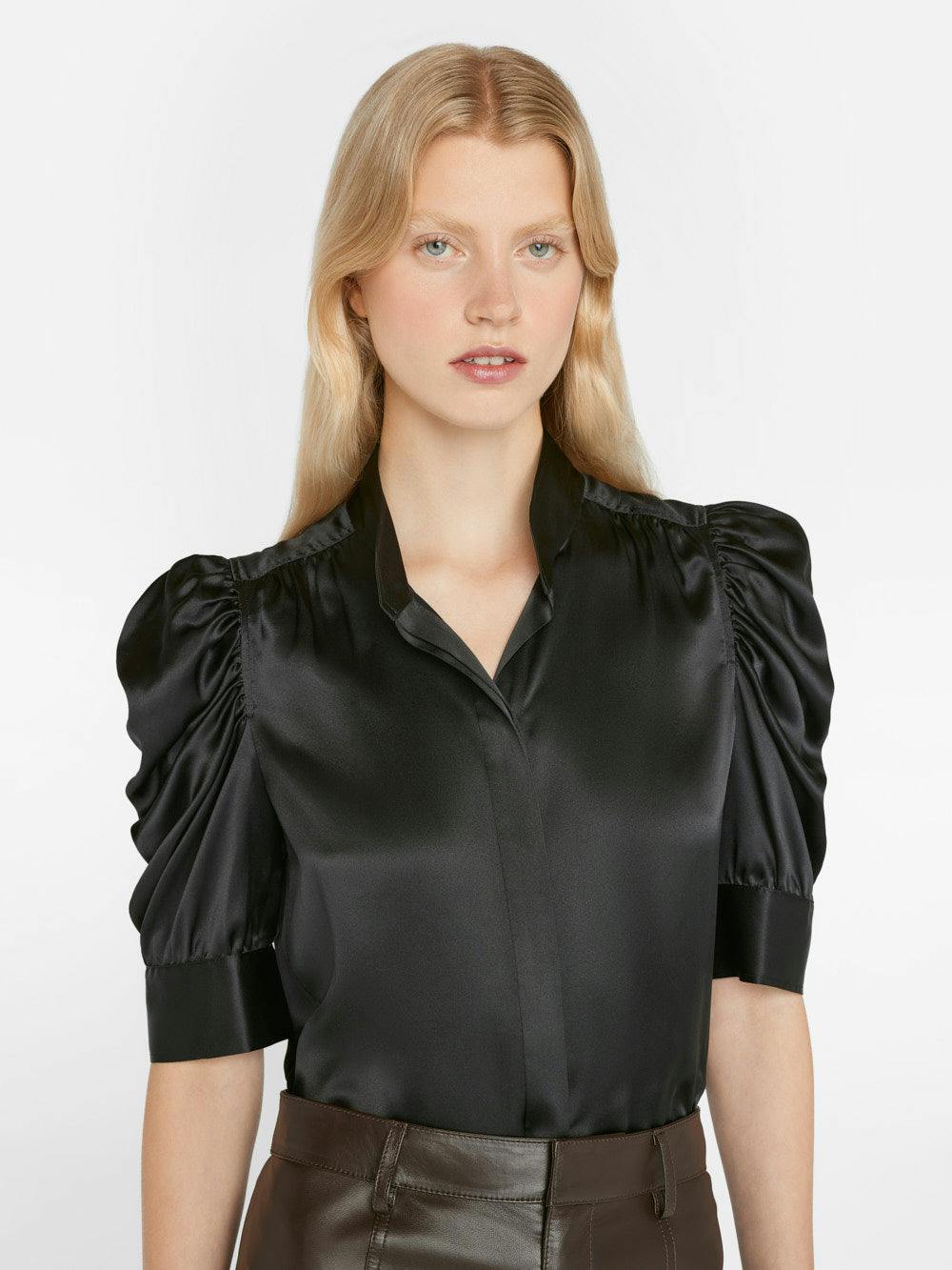 Gillian Top in Glossy Noir – FRAME