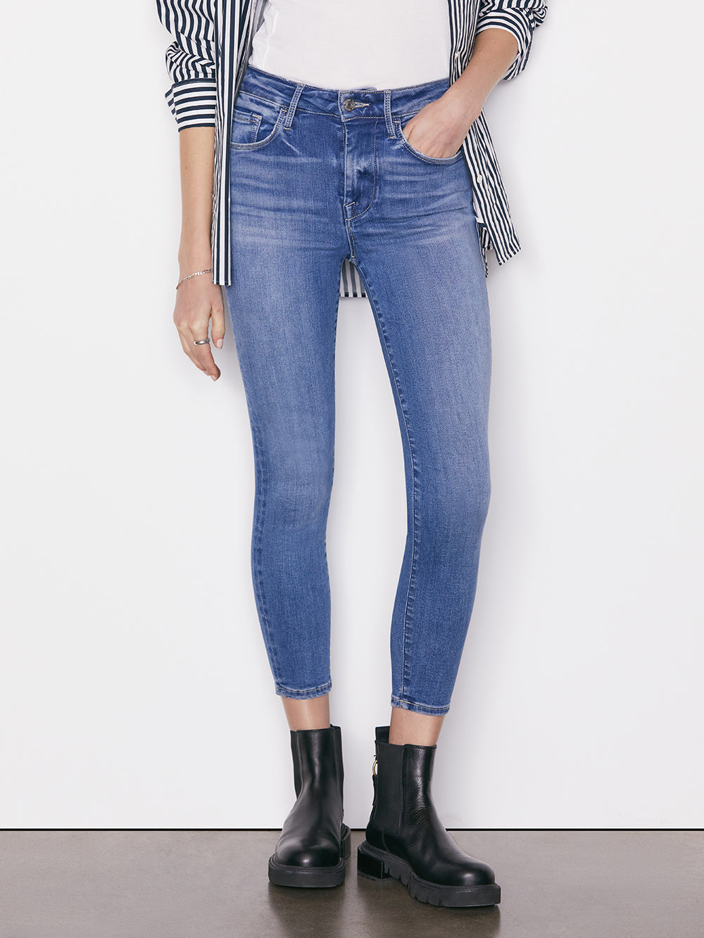 frame le one skinny jeans