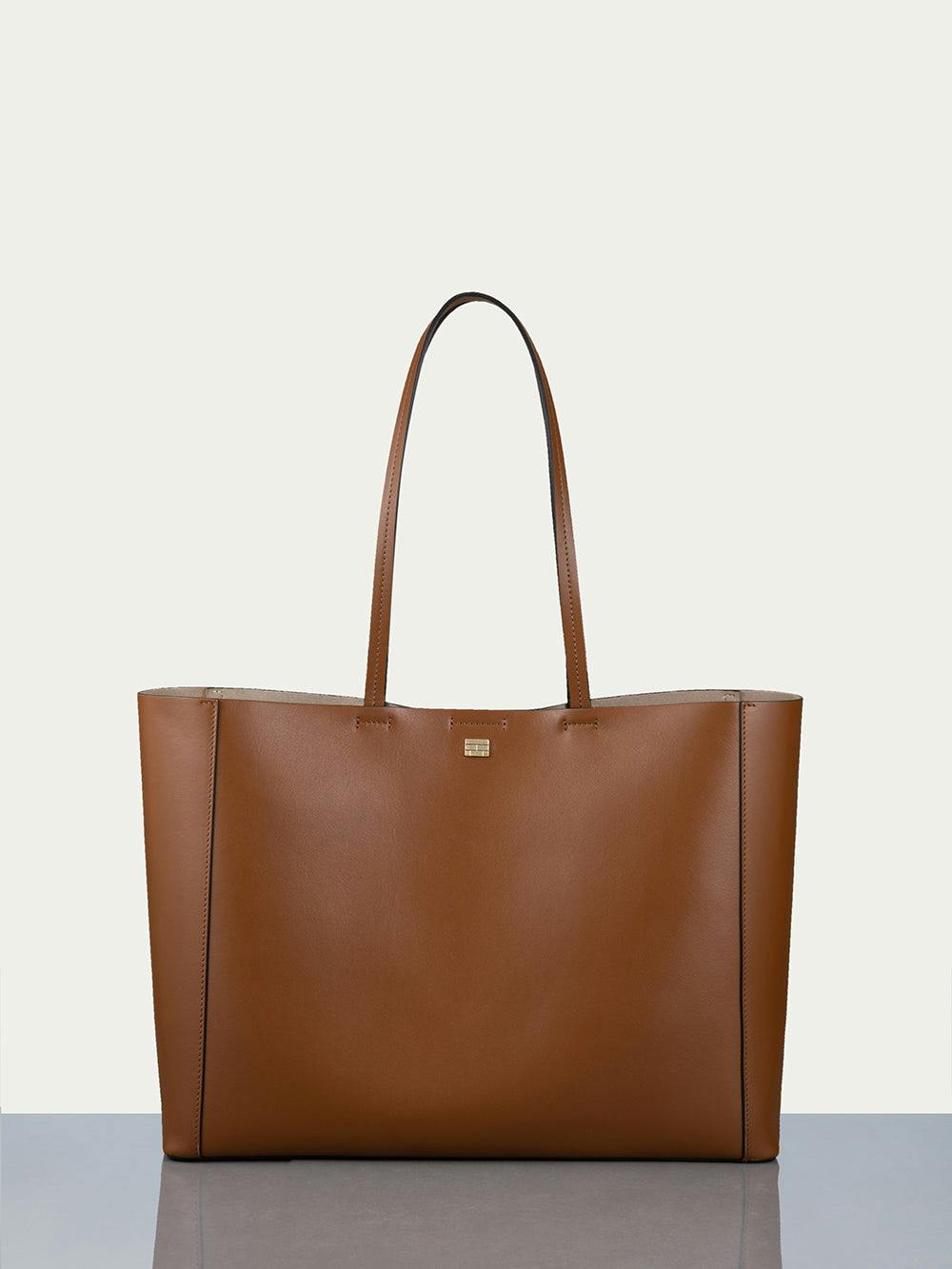 tote front view