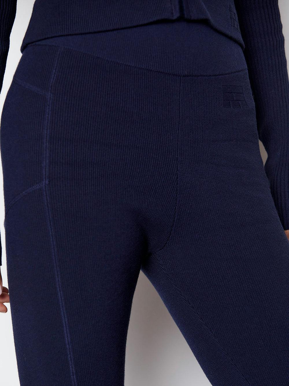 pants detail view