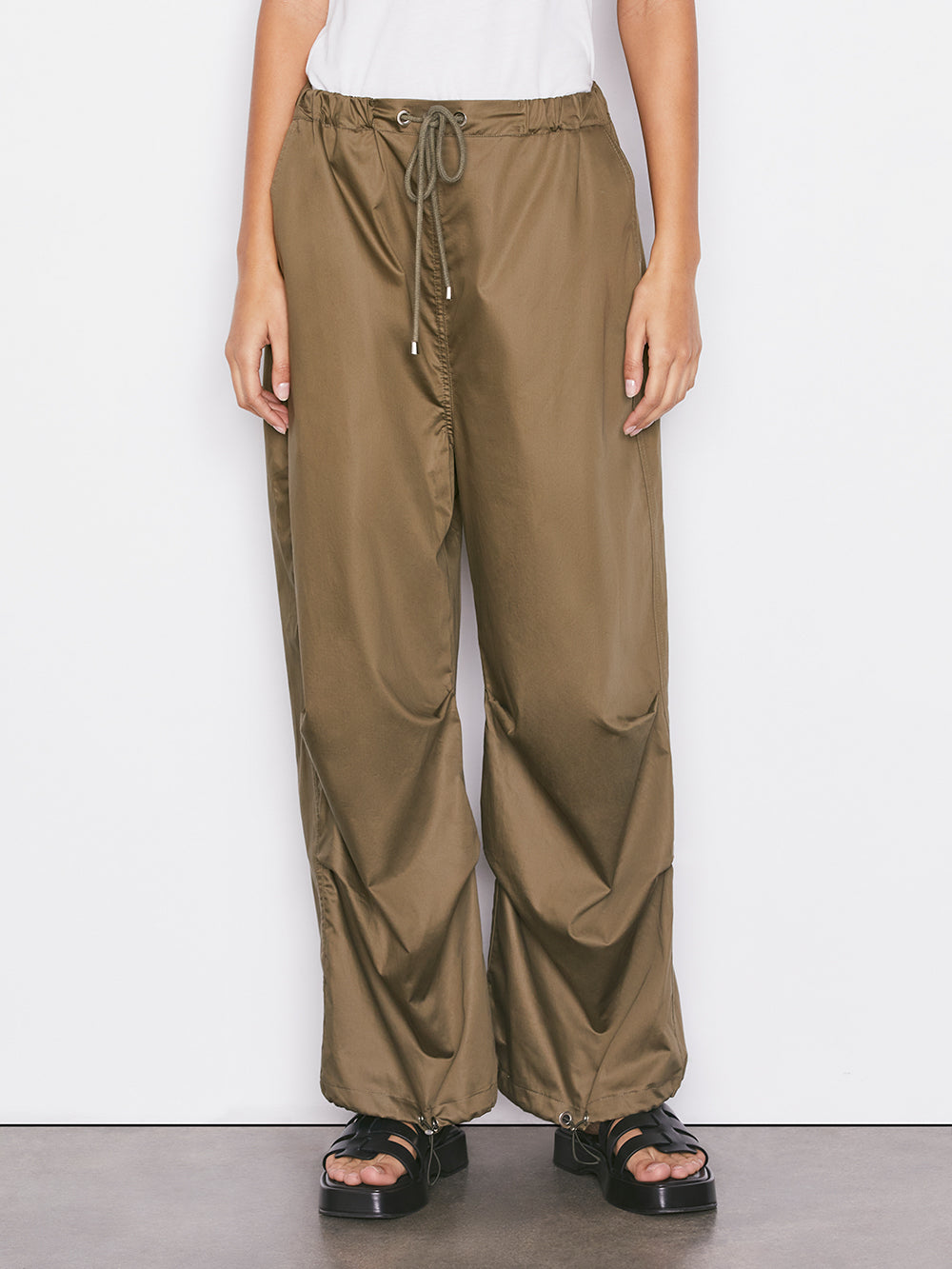 frame cinched trouser